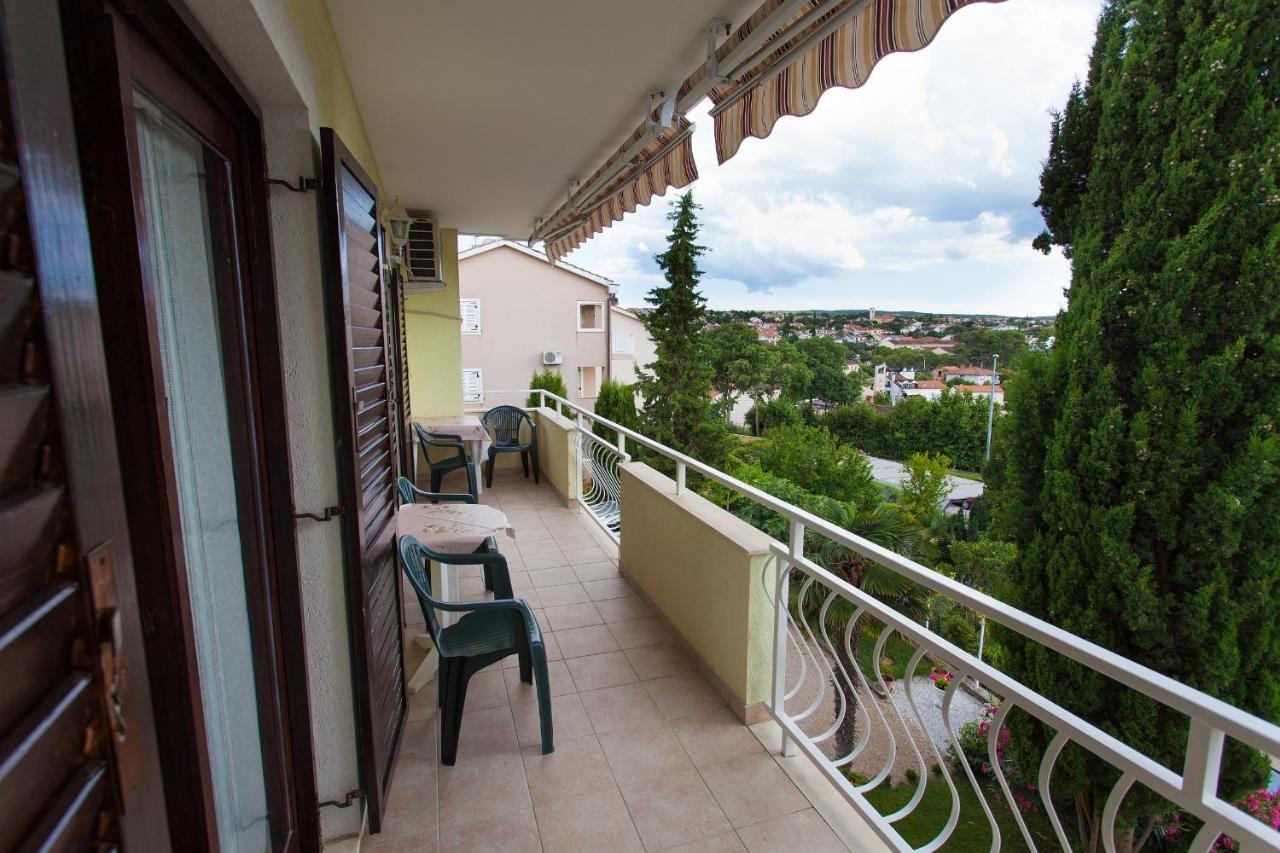 Apartments Ljerka Malinska Bagian luar foto