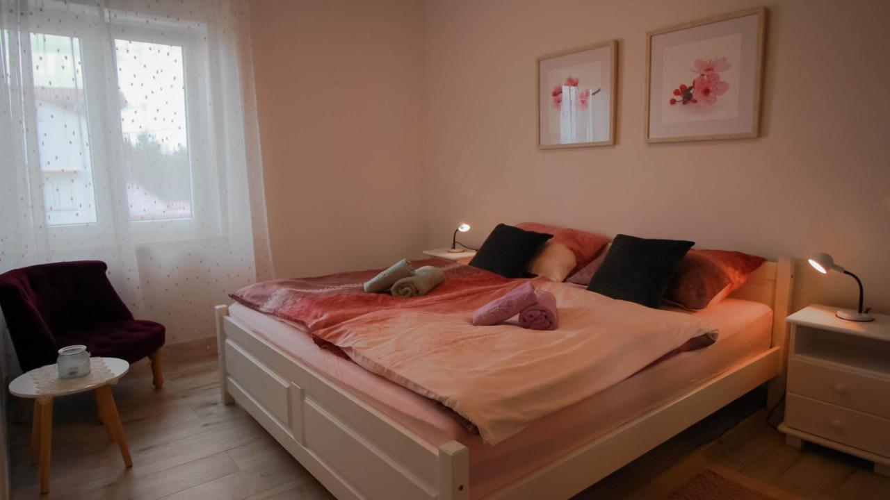 Apartments Ljerka Malinska Bagian luar foto