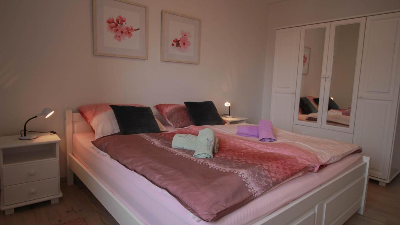 Apartments Ljerka Malinska Bagian luar foto